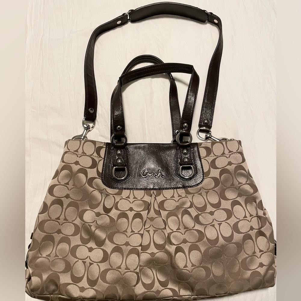 COACH ASHLEY SIGNATURE SATCHEL BAG F15510